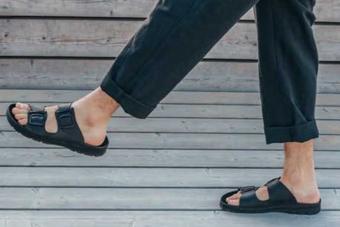 OmaKing slippers, clogs and sandals.