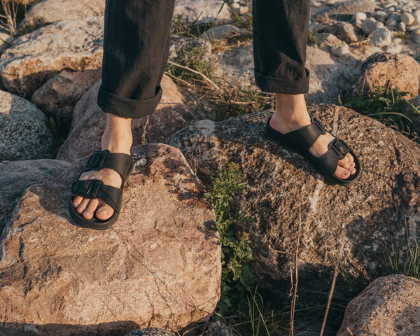 OmaKing Märdi Classic leather sandals black